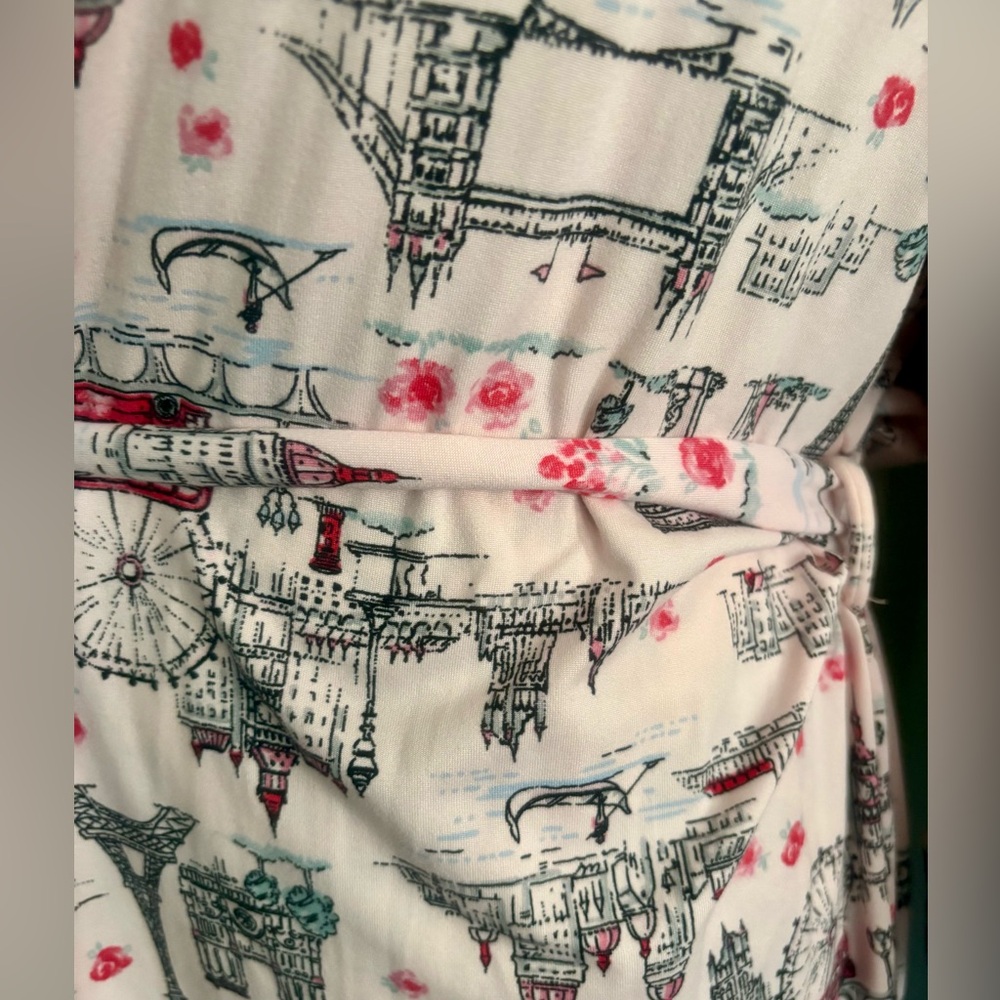 LAURA ASHLEY Pink Patterned Robe - Picture 3 of 6